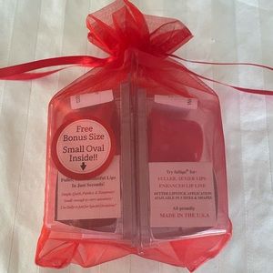 Fillips - fuller lips in seconds!